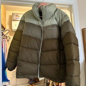 Columbia Olive and Black Puffer Jacket